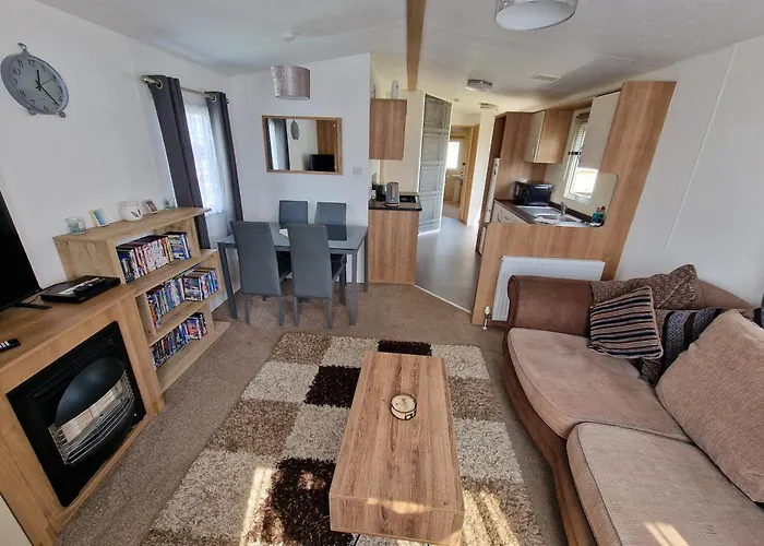 B17 Sunnymede Caravan Park, Fantasy Island, Ingoldmells