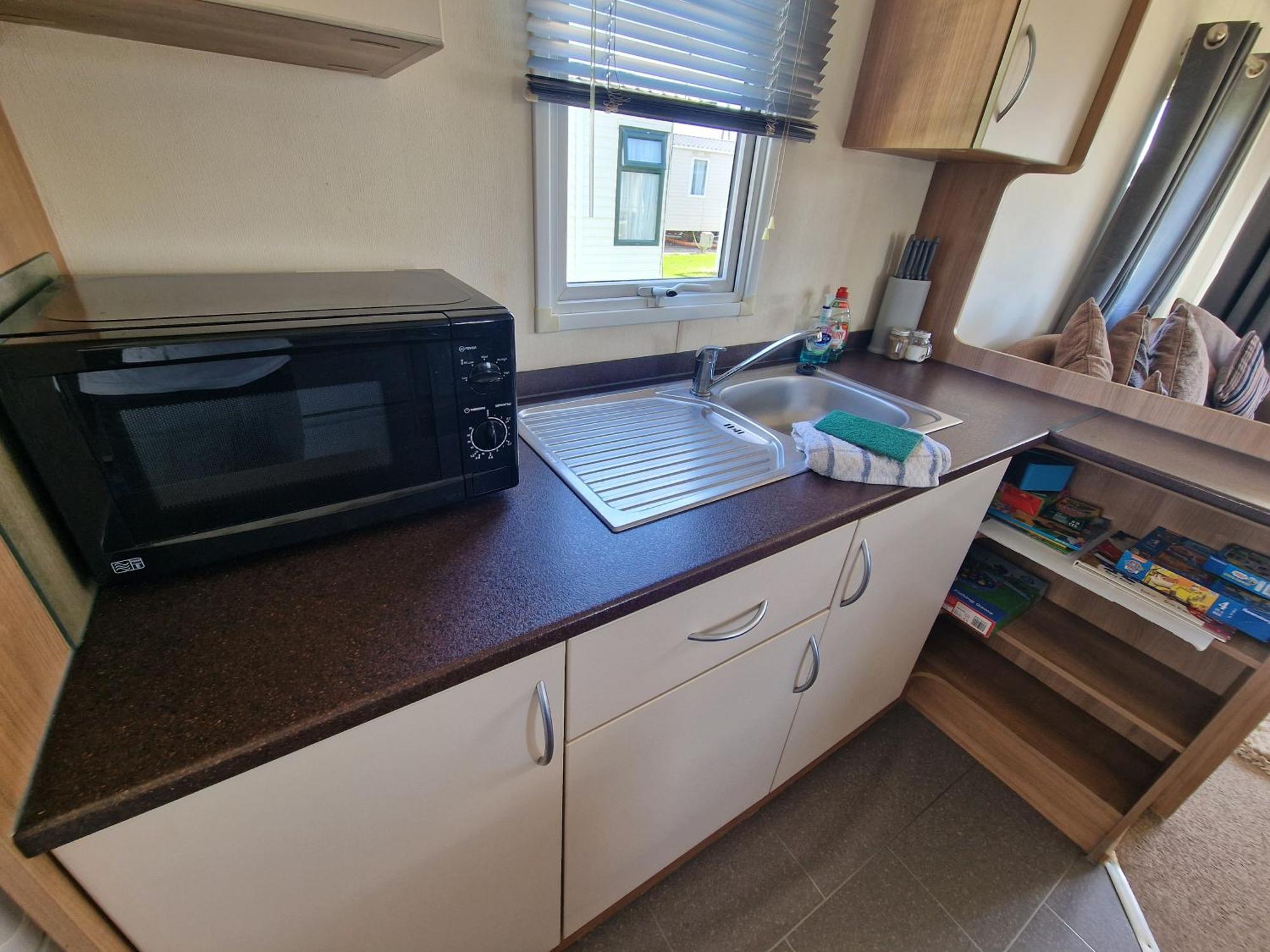 B17 Sunnymede Caravan Park, Fantasy Island,